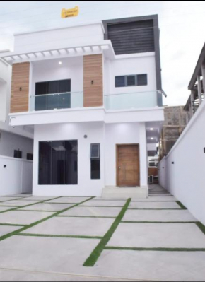 Amazing 4 bedroom villa with swimming pool